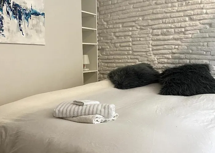 T2 Historic District Of Carmes *