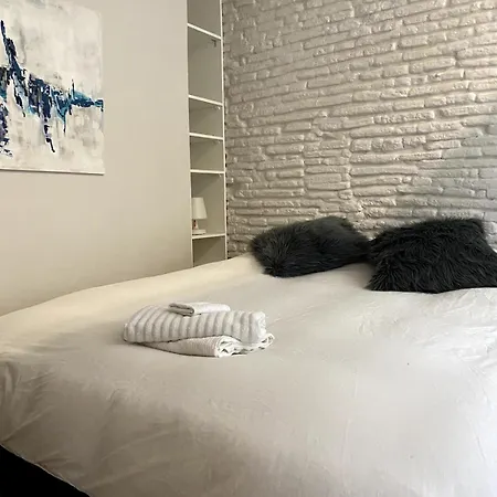 T2 Historic District Of Carmes *